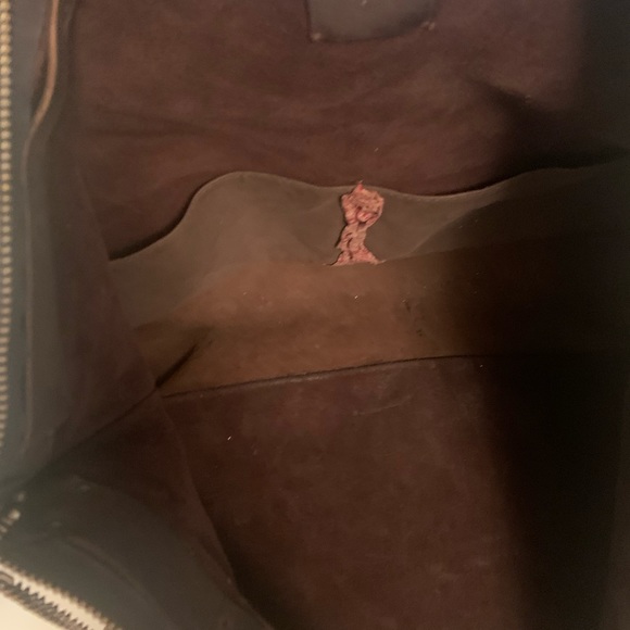 Large Slouchy leather cross body bag - Picture 5 of 6